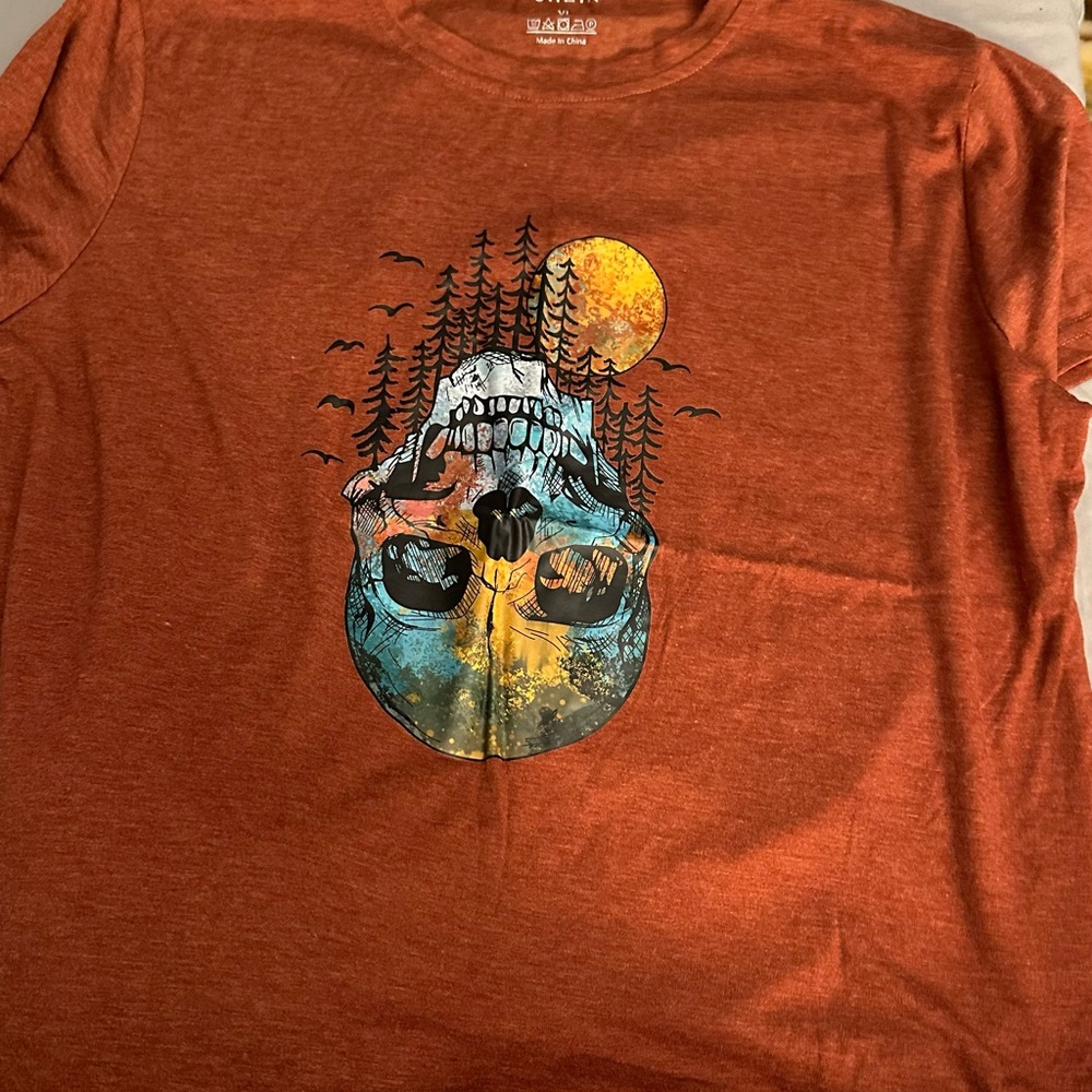 Skull tee